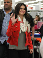 Selena Gomez : selena-gomez-1380471993.jpg