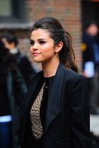 Selena Gomez : selena-gomez-1395737602.jpg