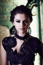 Selena Gomez : selena-gomez-1396142196.jpg