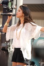 Selena Gomez : selena-gomez-1401467449.jpg