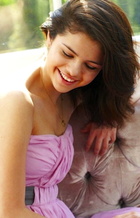 Selena Gomez : selena-gomez-1409502386.jpg