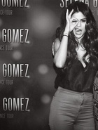 Selena Gomez : selena-gomez-1413047286.jpg