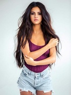 Selena Gomez : selena-gomez-1422761401.jpg