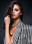 Selena Gomez : selena-gomez-1427580215.jpg