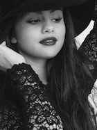 Selena Gomez : selena-gomez-1447875244.jpg
