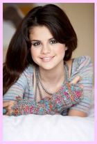 Selena Gomez : selena_gomez_1207582122.jpg