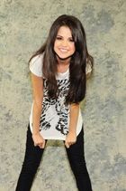 Selena Gomez : selena_gomez_1224678741.jpg