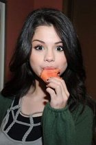 Selena Gomez : selena_gomez_1228276460.jpg