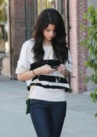 Selena Gomez : selena_gomez_1257478278.jpg