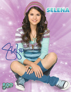 Selena Gomez : selena_gomez_1258395176.jpg