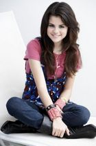 Selena Gomez : selena_gomez_1272542412.jpg