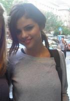Selena Gomez : selena_gomez_1275189479.jpg