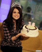 Selena Gomez : selena_gomez_1280424072.jpg