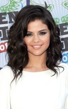 Selena Gomez : selena_gomez_1281464266.jpg
