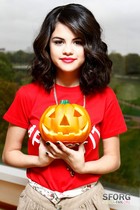 Selena Gomez : selena_gomez_1286328461.jpg