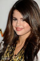 Selena Gomez : selena_gomez_1291784972.jpg