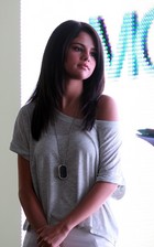 Selena Gomez : selena_gomez_1309054461.jpg