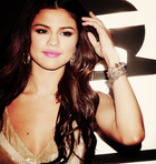 Selena Gomez : selena_gomez_1309361635.jpg
