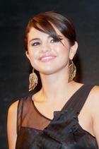 Selena Gomez : selena_gomez_1310082788.jpg