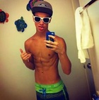 Taylor Caniff : taylor-caniff-1431280958.jpg