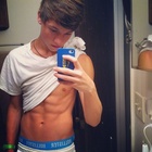 Taylor Caniff : taylor-caniff-1431281077.jpg