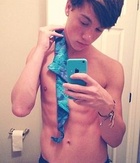 Taylor Caniff : taylor-caniff-1431281158.jpg