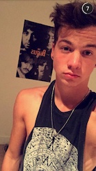 Taylor Caniff : taylor-caniff-1441987201.jpg