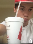 Taylor Caniff : taylor-caniff-1444734001.jpg