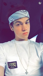 Taylor Caniff : taylor-caniff-1445344201.jpg