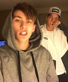 Taylor Caniff : taylor-caniff-1455671521.jpg