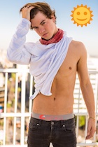 Taylor Caniff : taylor-caniff-1477186561.jpg