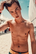 Taylor Caniff : taylor-caniff-1504332721.jpg