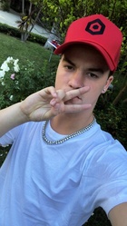 Taylor Caniff : taylor-caniff-1528360201.jpg
