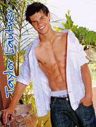 Taylor Lautner : taylor-lautner-1312897828.jpg