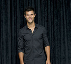 Taylor Lautner : taylor-lautner-1350465037.jpg