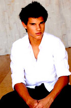 Taylor Lautner : taylor_lautner_1238032950.jpg