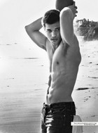 Taylor Lautner : taylor_lautner_1274492947.jpg