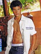Taylor Lautner : taylor_lautner_1276812687.jpg