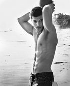 Taylor Lautner : taylor_lautner_1282613171.jpg