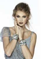 Taylor Swift : taylor-swift-1315503424.jpg