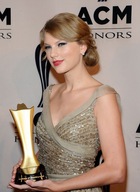 Taylor Swift : taylor-swift-1316582644.jpg