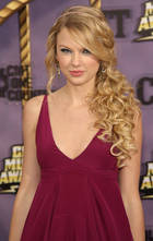 Taylor Swift : taylor-swift-1320492833.jpg