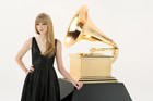 Taylor Swift : taylor-swift-1327864900.jpg