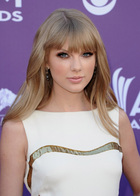 Taylor Swift : taylor-swift-1335031375.jpg