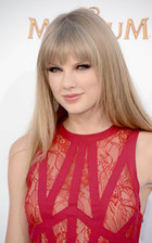 Taylor Swift : taylor-swift-1338928730.jpg