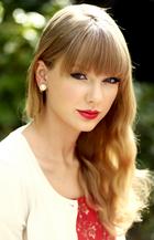 Taylor Swift : taylor-swift-1351360702.jpg