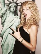 Taylor Swift : taylor-swift-1373383637.jpg