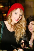 Taylor Swift : taylor-swift-1380381483.jpg