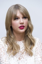 Taylor Swift : taylor-swift-1385337634.jpg