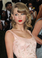 Taylor Swift : taylor-swift-1399486905.jpg